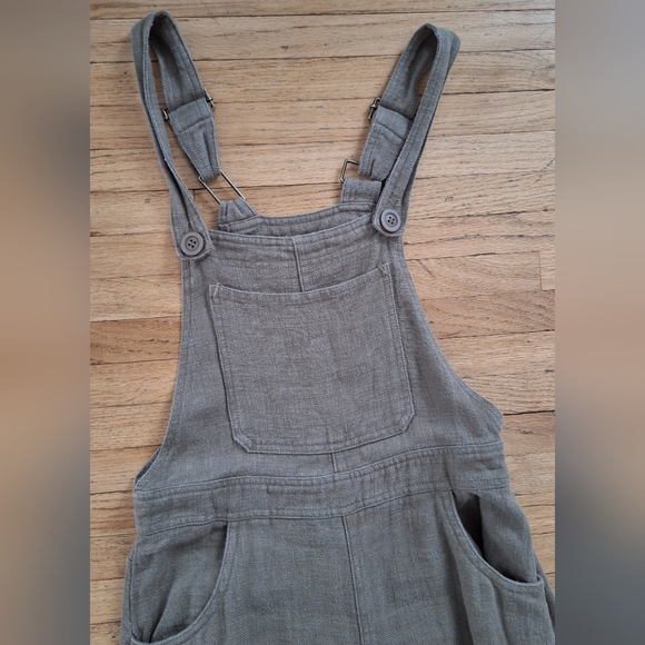 Linen Overalls - Picture 2 of 6